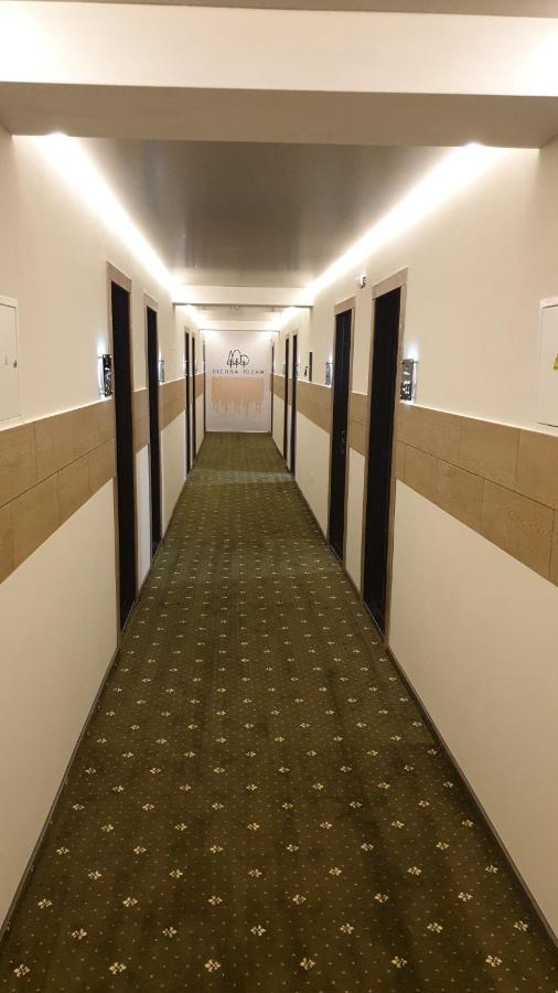 River Park hotel Kovelʼ Eksteriør billede